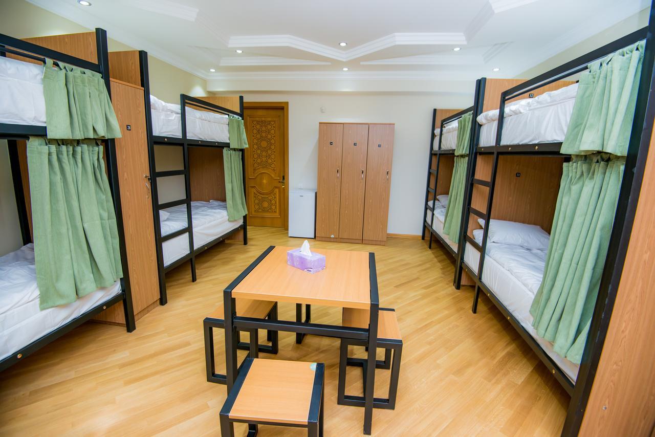 Feyu Hostel Baku Exterior foto